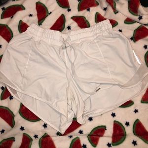 Lululemon Hotty Hot Shorts 4in